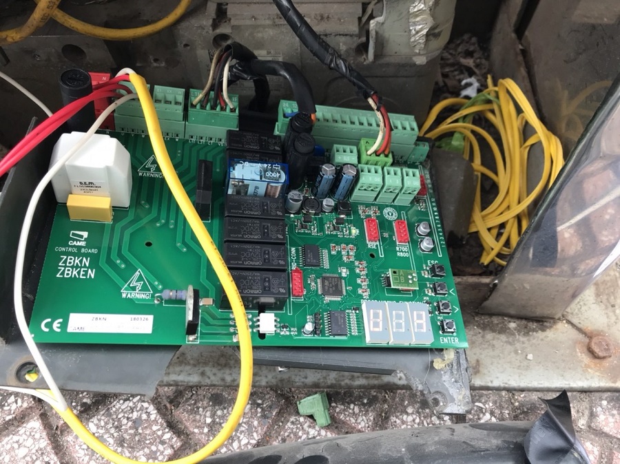 mạch điều khiển cửa cổng tự động